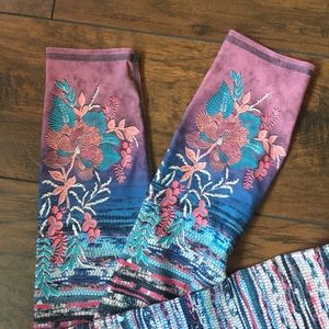 ? Pants - Stripey floral leggings yoga pants // m ? Pants - Stripey floral leggings yoga pants // m